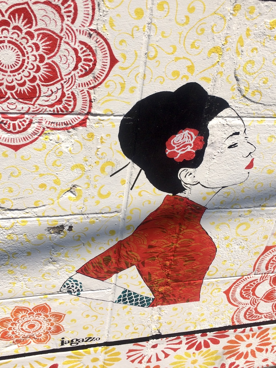 Thai women design