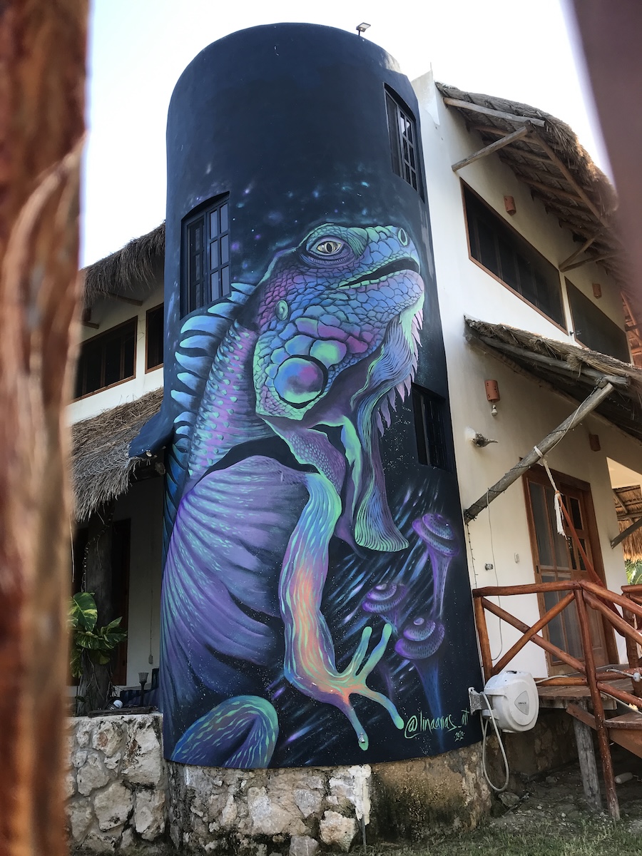 iguana mural