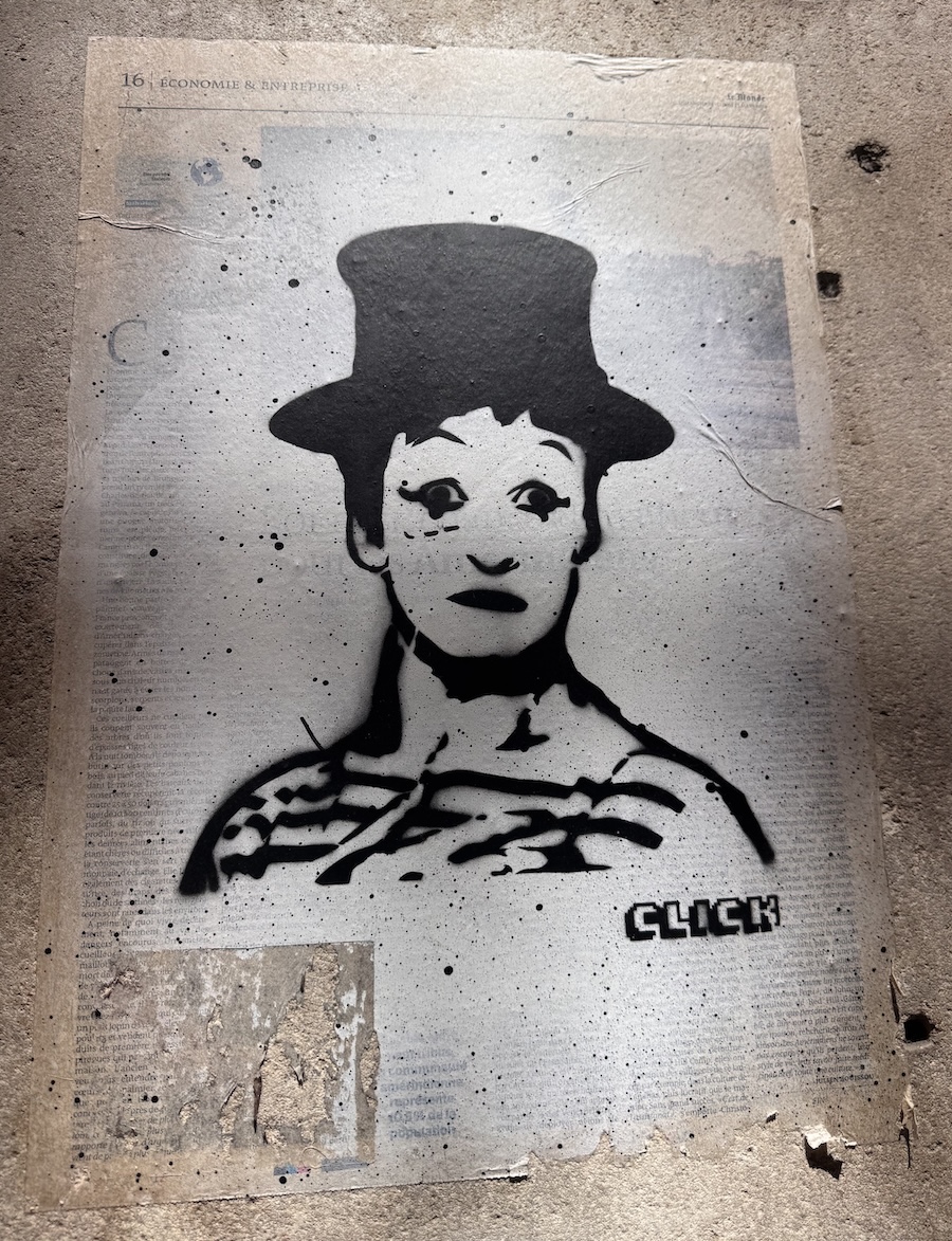 Black and white Marcel Marceau strencile in Barcelona